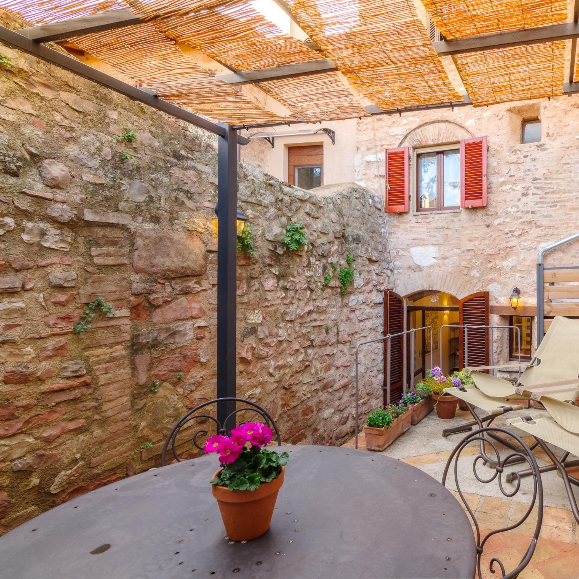 La Piccola Corte Spello Exterior foto